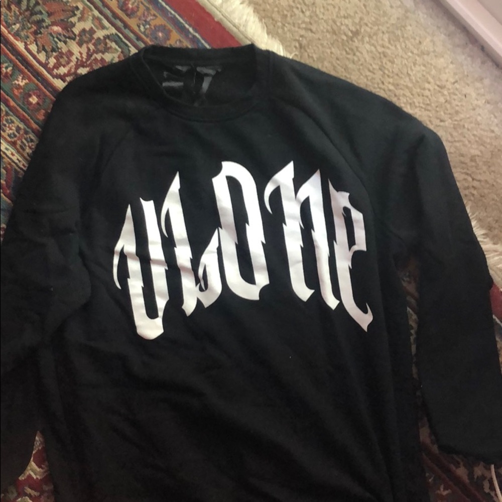 VLONE Crewneck - -